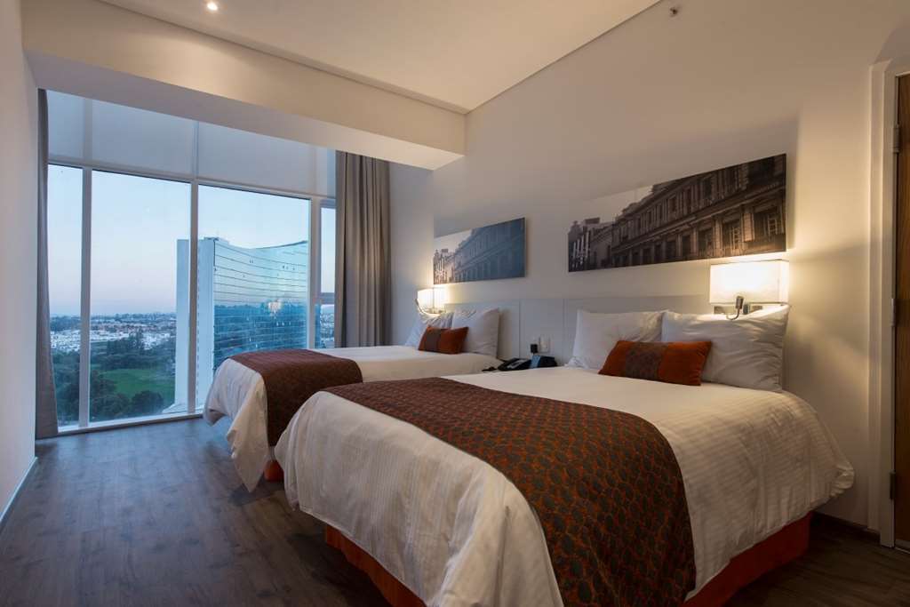Camino Real Puebla Hotel & Suites חדר תמונה